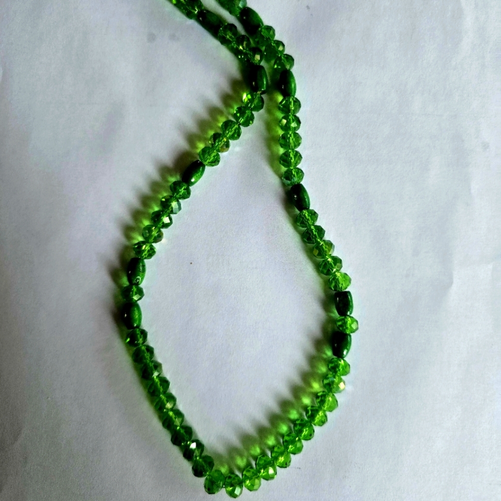 SWAROVSKI BEAD EMERALD GREEN DESIGNER ORIGINAL ACCENT HEART TOGGLE NECKLACE